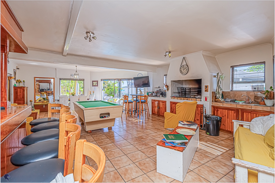 8 Bedroom Property for Sale in Country Club Western Cape